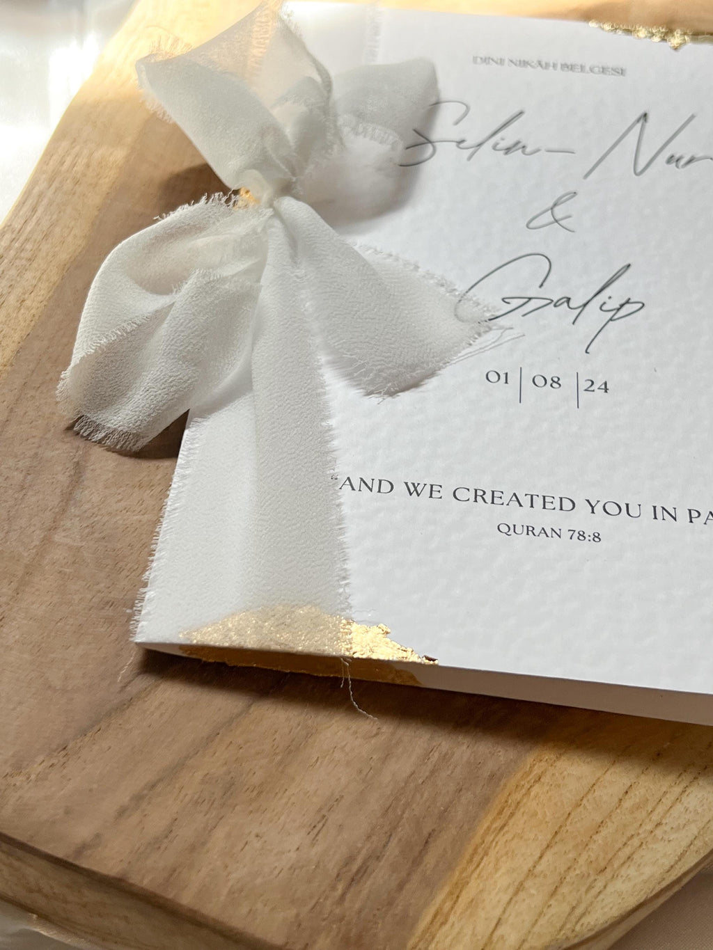 Design “Zehra” – mit sanften Details, feminin & anmutig in weiß